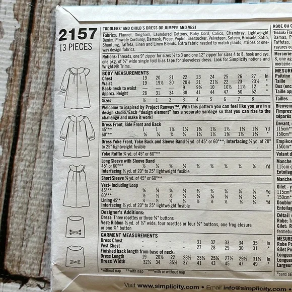Simplicity Project Runway Uncut Sewing Pattern - Picture 6 of 9